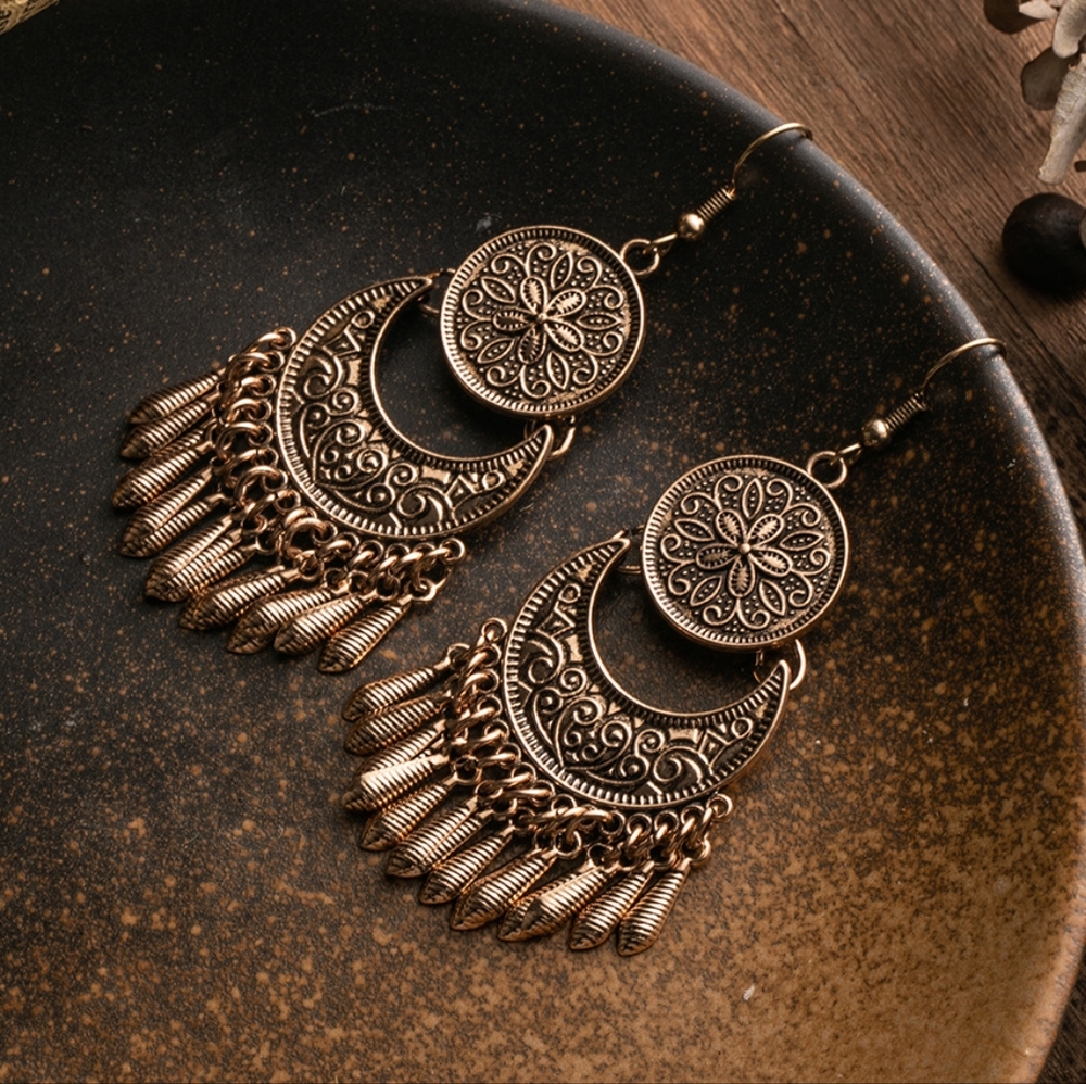 📢 4/$15 Vintage Boho Dangle Earrings